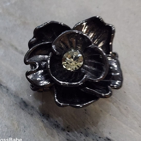 Flower stretch fashion ring black with rhinestone - Picture 6 of 6